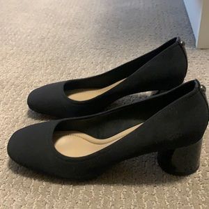 Donald Pliner pumps size 8